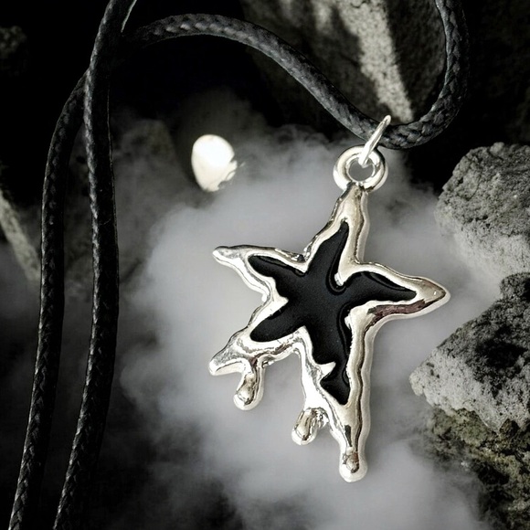 5 For $25💫Black and Silver Wicked Melting Star Pendant - Picture 4 of 6